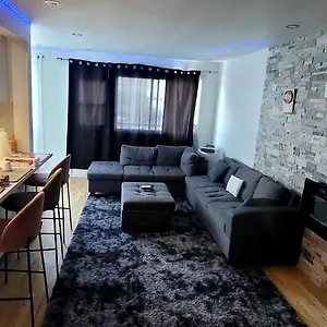 private-room-in-a-luxurious-apartment-in-montreal.hotels-in-montreal.org/