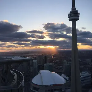 ihost-suites-ice-condo.niagara-fallshotels.com/